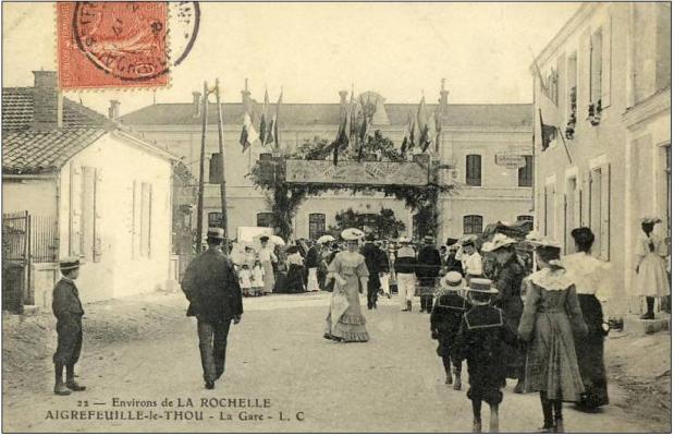 9 Assemblée Gare Aigrefeuille le Thou 1910